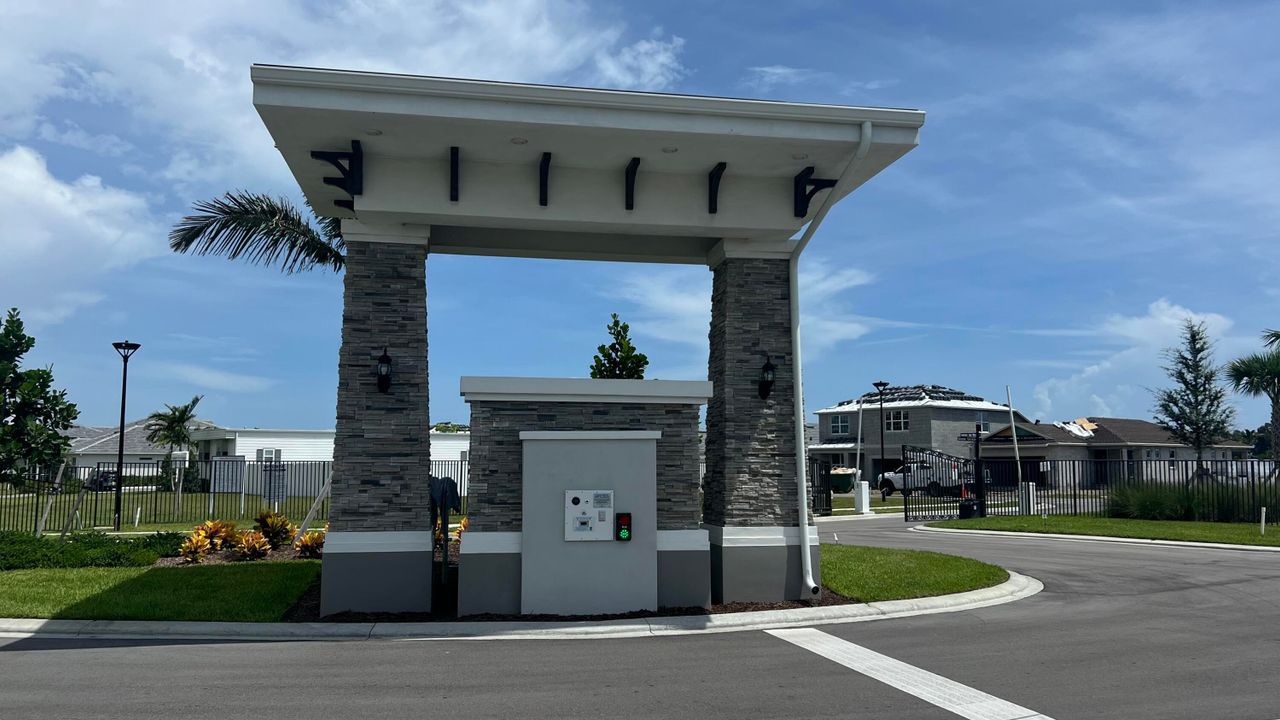 待售: $590,770 (4 贝兹, 2 浴室, 1850 平方英尺)