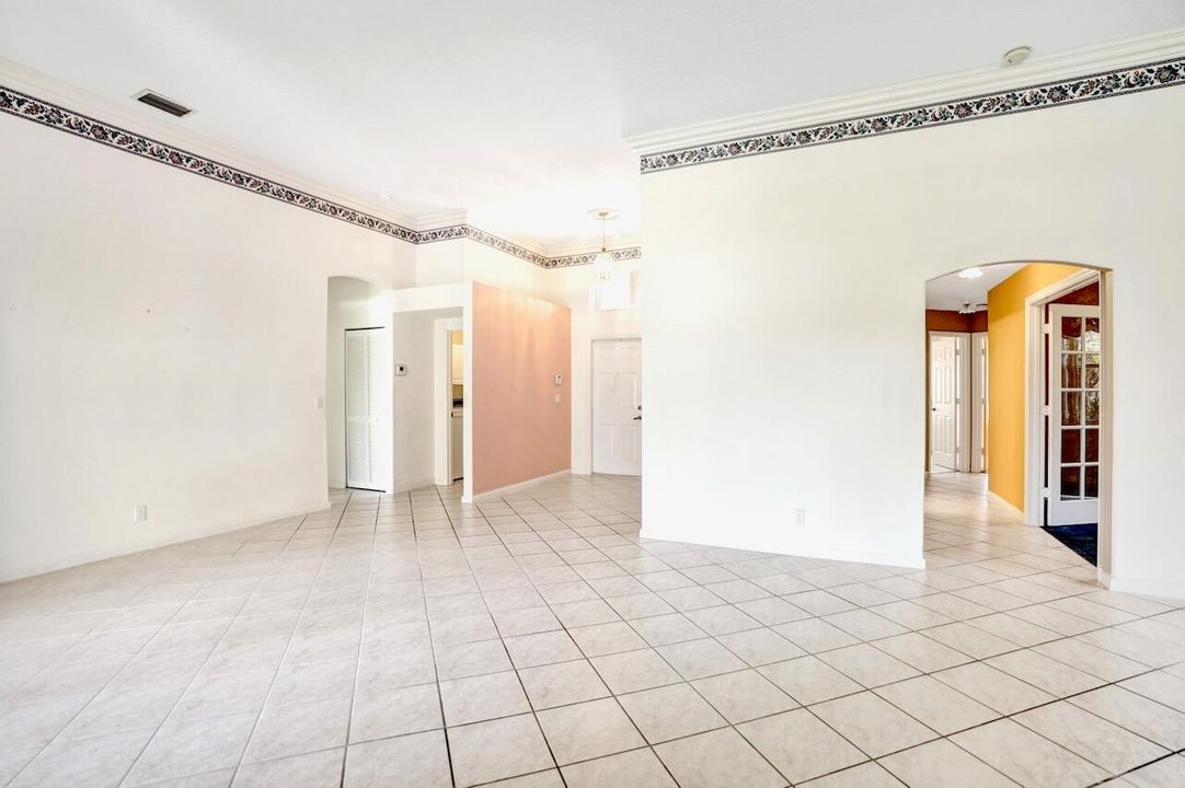 Под контрактом: $639,000 (4 спален, 2 ванн, 2386 Квадратных фут)