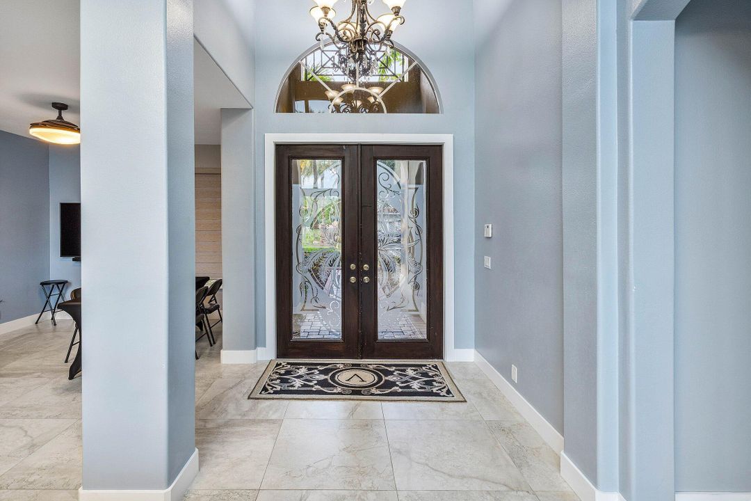 For Sale: $1,750,000 (7 beds, 5 baths, 3844 Square Feet)