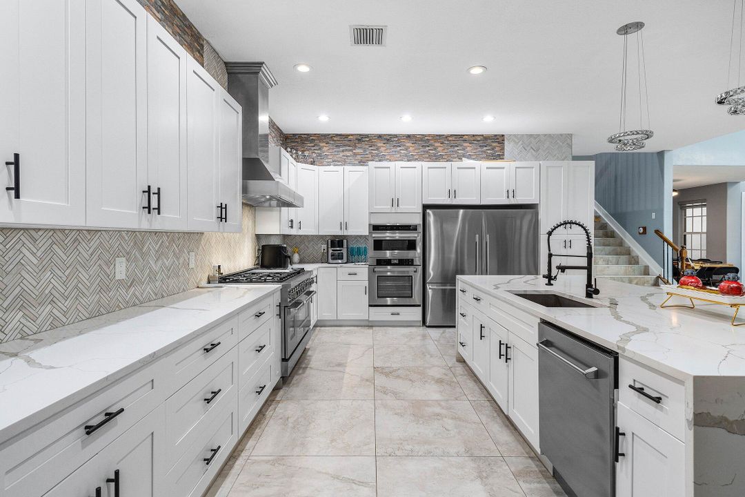 For Sale: $1,750,000 (7 beds, 5 baths, 3844 Square Feet)