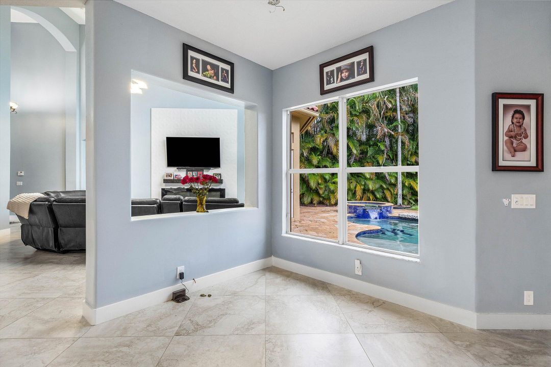 For Sale: $1,750,000 (7 beds, 5 baths, 3844 Square Feet)