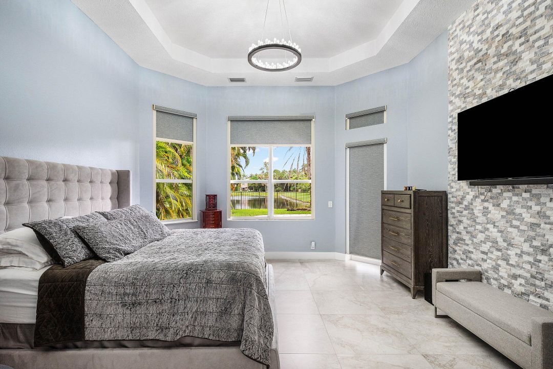 For Sale: $1,750,000 (7 beds, 5 baths, 3844 Square Feet)