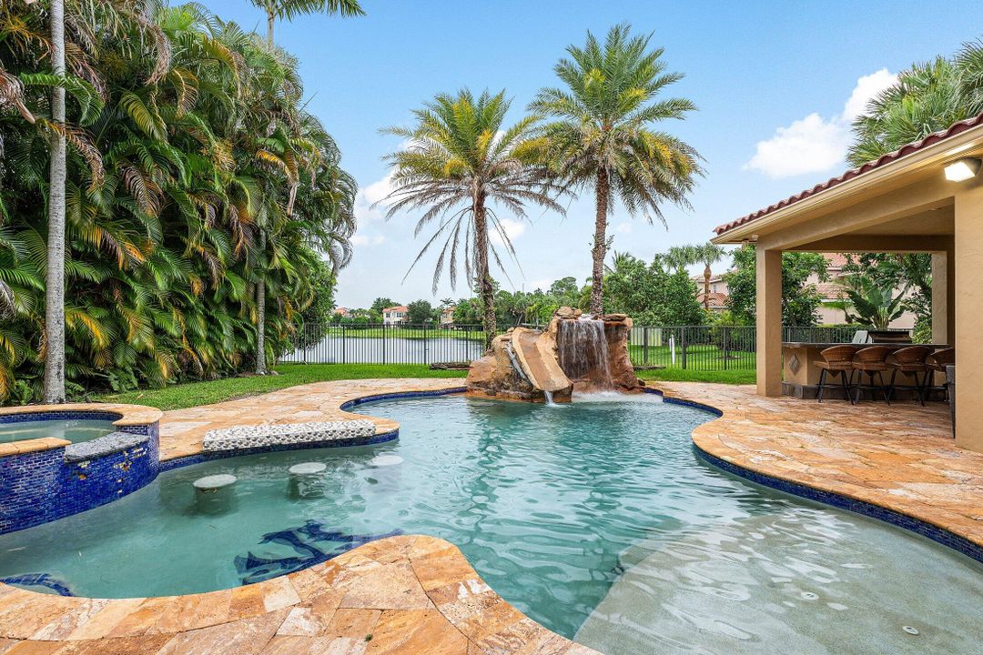 For Sale: $1,750,000 (7 beds, 5 baths, 3844 Square Feet)