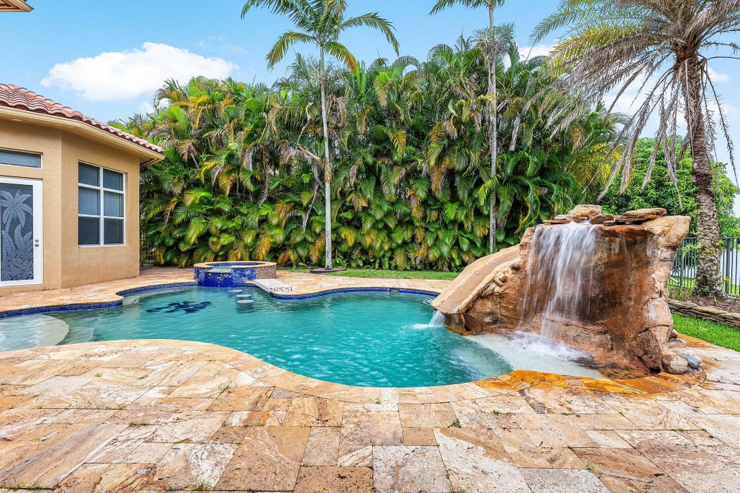 For Sale: $1,750,000 (7 beds, 5 baths, 3844 Square Feet)