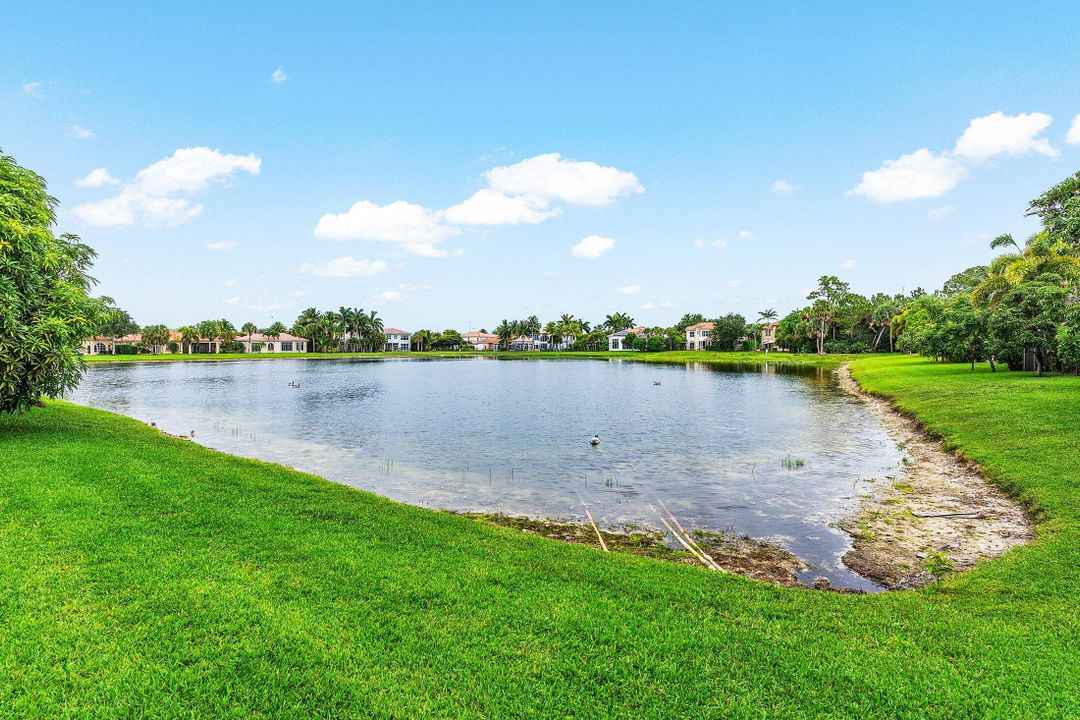 For Sale: $1,750,000 (7 beds, 5 baths, 3844 Square Feet)