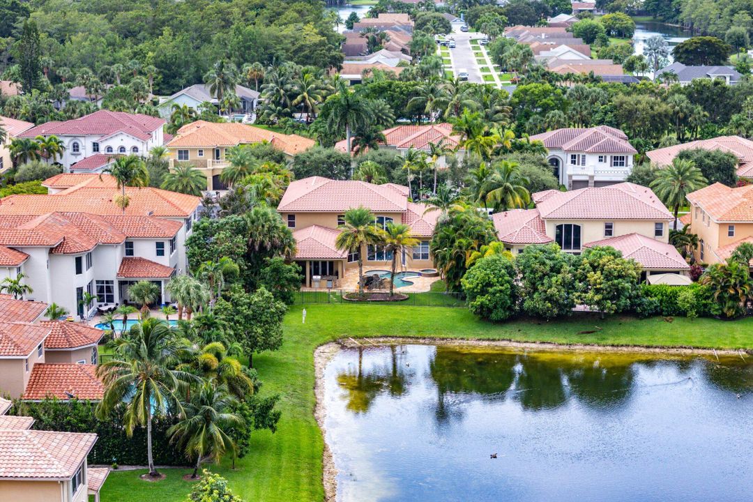 For Sale: $1,750,000 (7 beds, 5 baths, 3844 Square Feet)