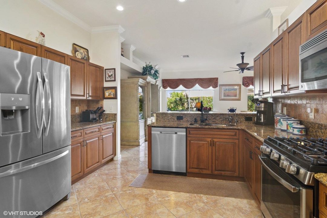 En Venta: $419,000 (2 camas, 2 baños, 1912 Pies cuadrados)