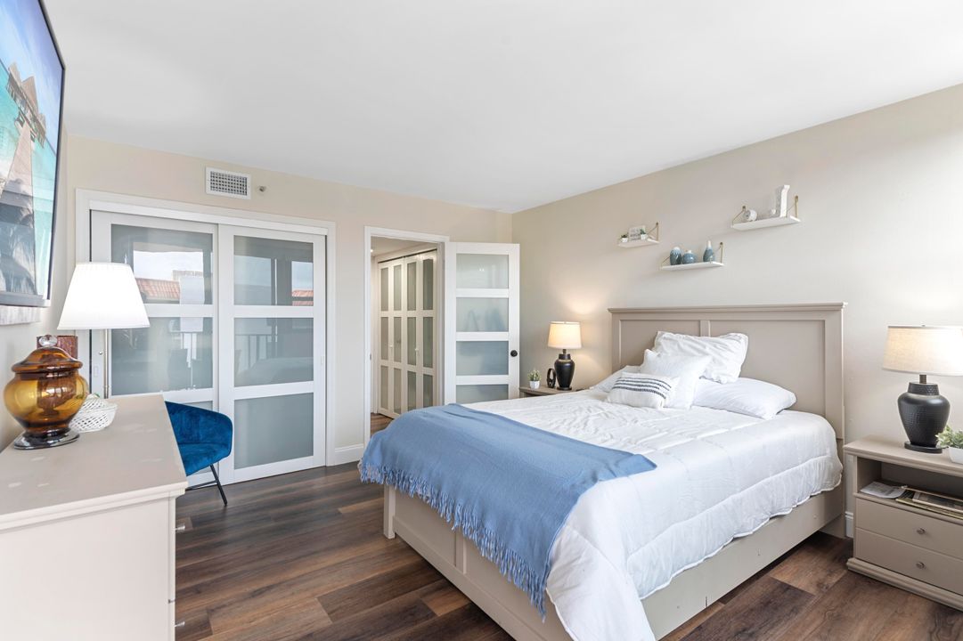 合同活跃: $8,000 (2 贝兹, 2 浴室, 1385 平方英尺)