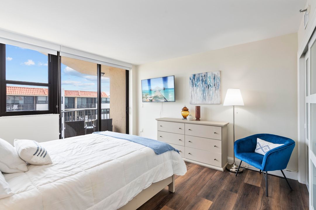 合同活跃: $8,000 (2 贝兹, 2 浴室, 1385 平方英尺)