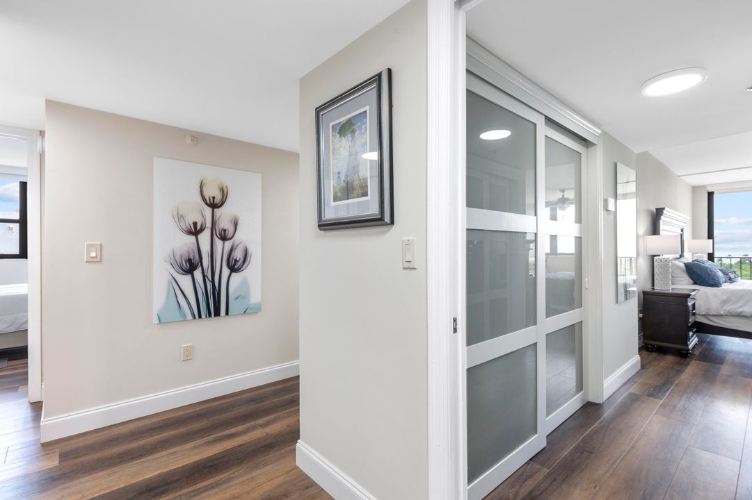 合同活跃: $8,000 (2 贝兹, 2 浴室, 1385 平方英尺)