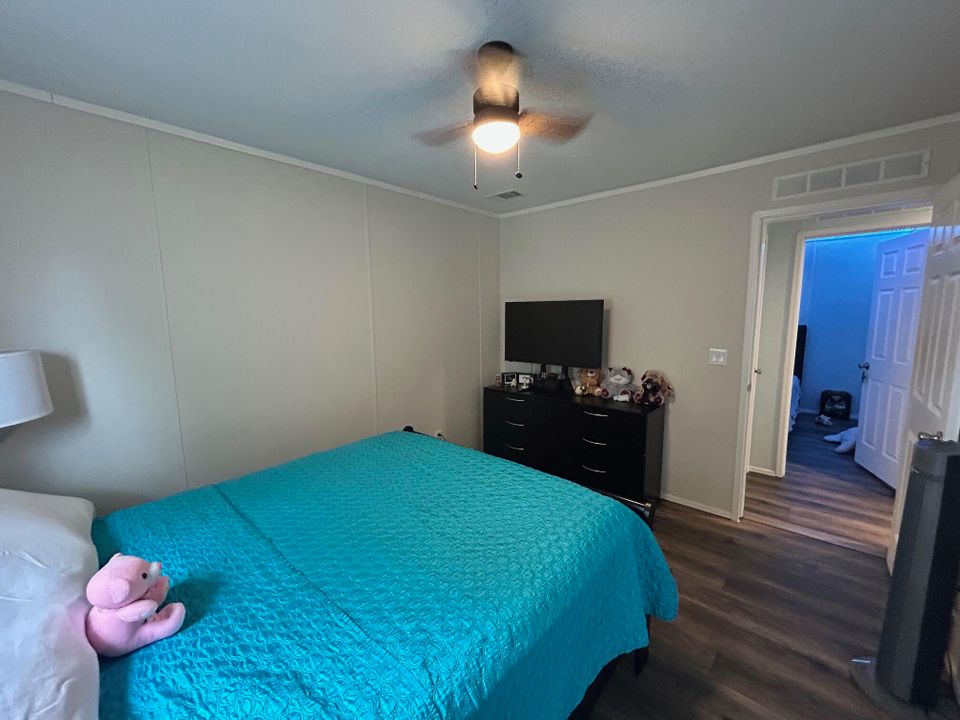 En Venta: $345,000 (3 camas, 2 baños, 1296 Pies cuadrados)