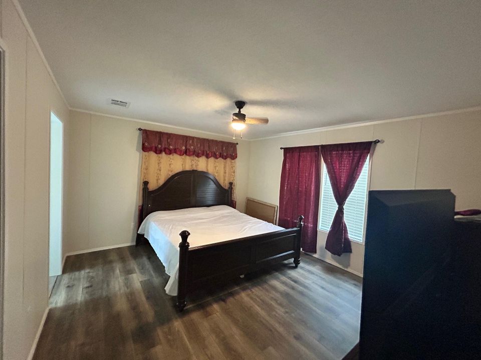 En Venta: $345,000 (3 camas, 2 baños, 1296 Pies cuadrados)