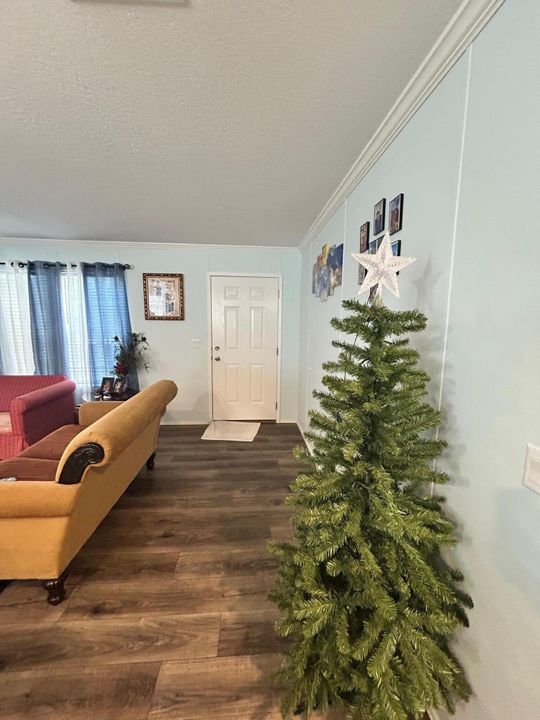 En Venta: $345,000 (3 camas, 2 baños, 1296 Pies cuadrados)