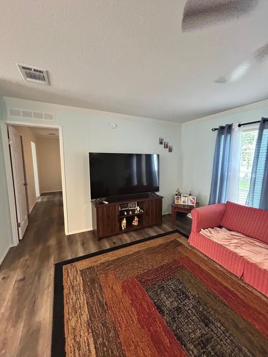 En Venta: $345,000 (3 camas, 2 baños, 1296 Pies cuadrados)