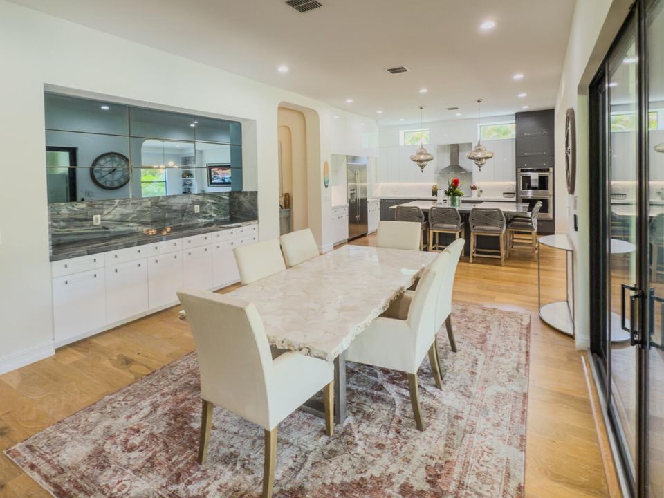 For Sale: $4,399,000 (6 beds, 5 baths, 5226 Square Feet)