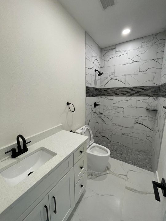 待售: $310,000 (3 贝兹, 2 浴室, 2055 平方英尺)