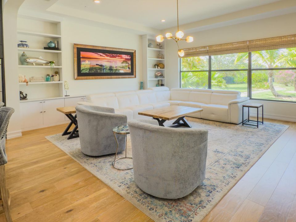 For Sale: $4,399,000 (6 beds, 5 baths, 5226 Square Feet)