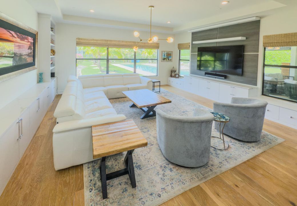 For Sale: $4,399,000 (6 beds, 5 baths, 5226 Square Feet)