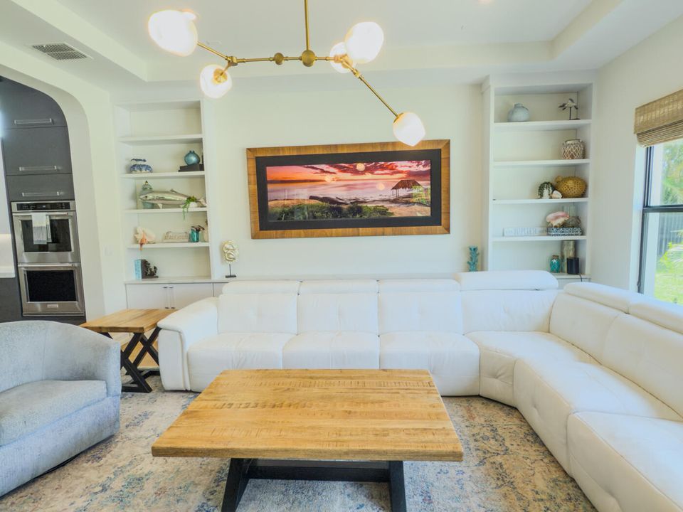 For Sale: $4,399,000 (6 beds, 5 baths, 5226 Square Feet)