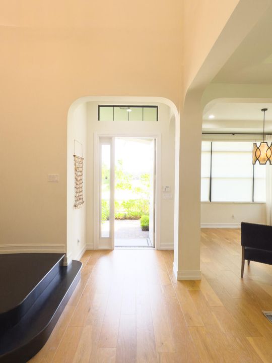 For Sale: $4,399,000 (6 beds, 5 baths, 5226 Square Feet)