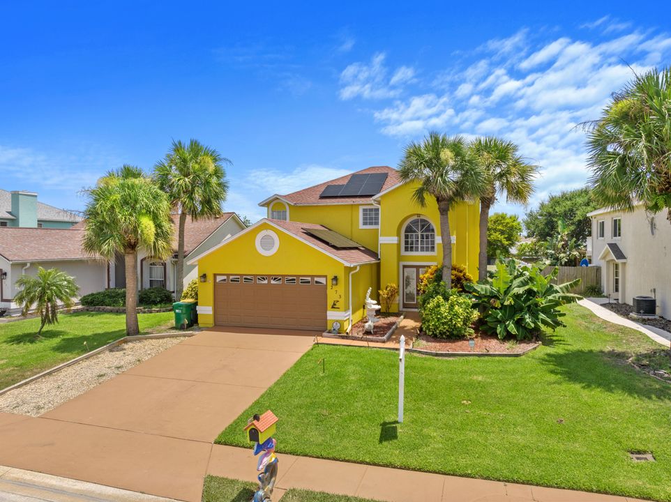 Recently Sold: $589,000 (3 beds, 2 baths, 1850 Square Feet)