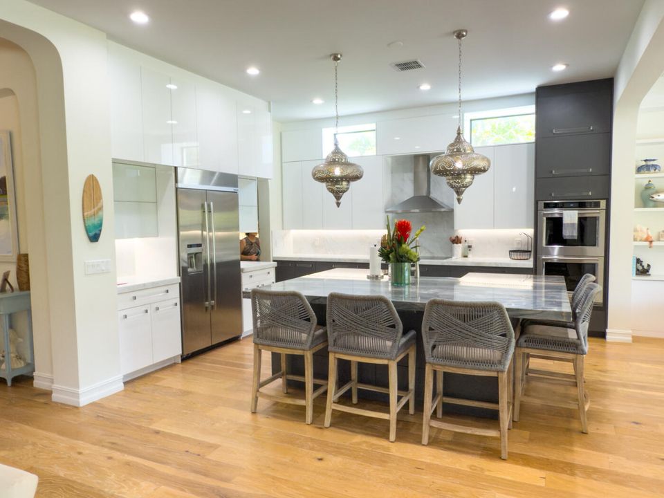 For Sale: $4,399,000 (6 beds, 5 baths, 5226 Square Feet)