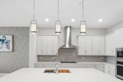 For Sale: $779,000 (3 beds, 3 baths, 1921 Square Feet)