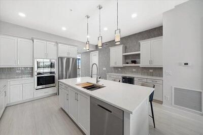 For Sale: $779,000 (3 beds, 3 baths, 1921 Square Feet)