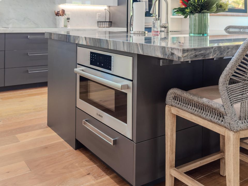 For Sale: $4,399,000 (6 beds, 5 baths, 5226 Square Feet)