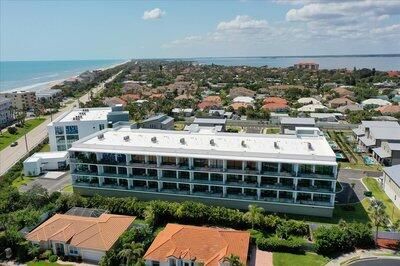 For Sale: $779,000 (3 beds, 3 baths, 1921 Square Feet)