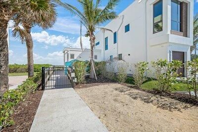 For Sale: $779,000 (3 beds, 3 baths, 1921 Square Feet)