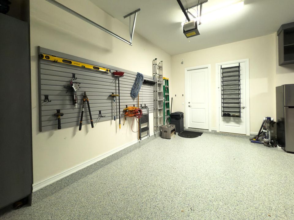 For Sale: $4,399,000 (6 beds, 5 baths, 5226 Square Feet)