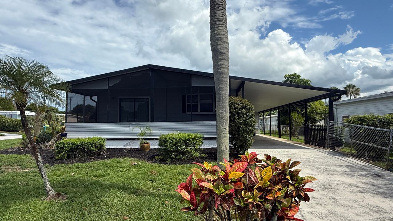 最近售出: $235,000 (2 贝兹, 2 浴室, 1296 平方英尺)