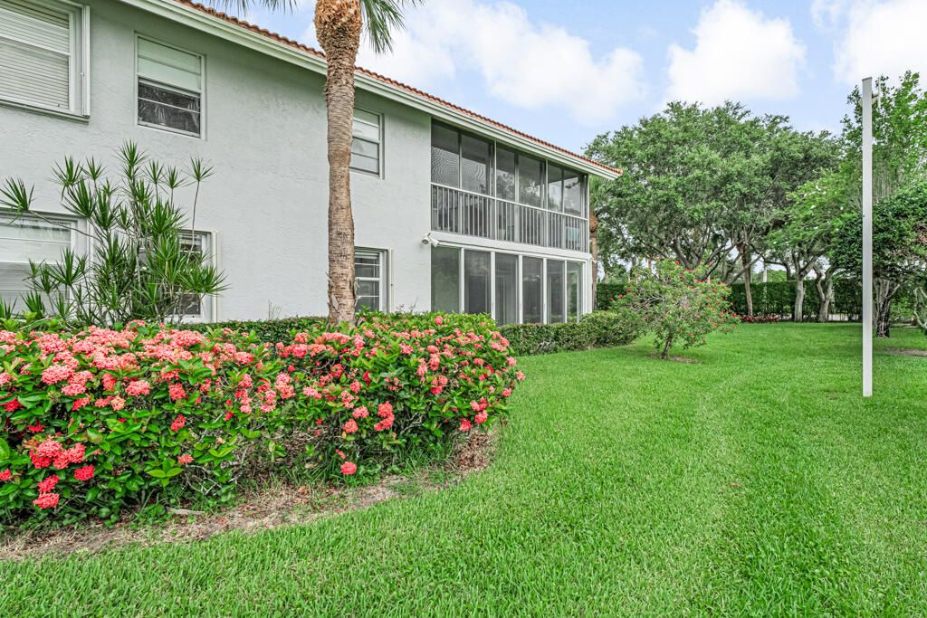 合同活跃: $199,000 (3 贝兹, 2 浴室, 1616 平方英尺)