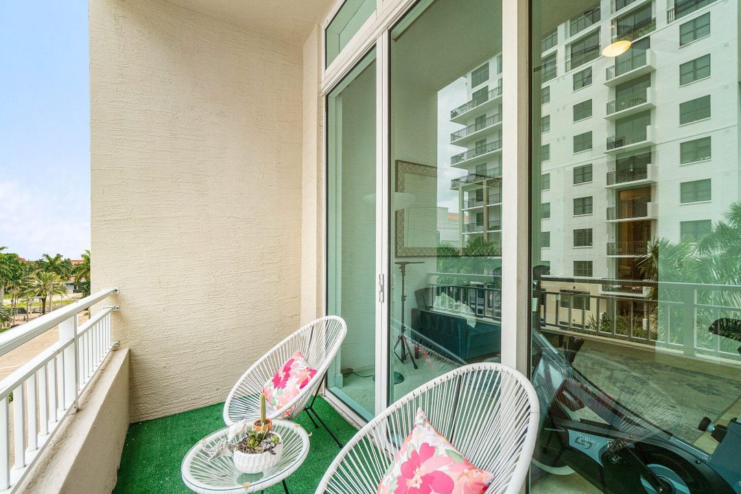 Active With Contract: $6,000 (2 beds, 2 baths, 1310 Square Feet)