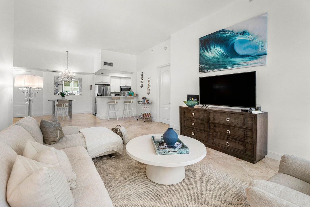 Active With Contract: $6,000 (2 beds, 2 baths, 1310 Square Feet)