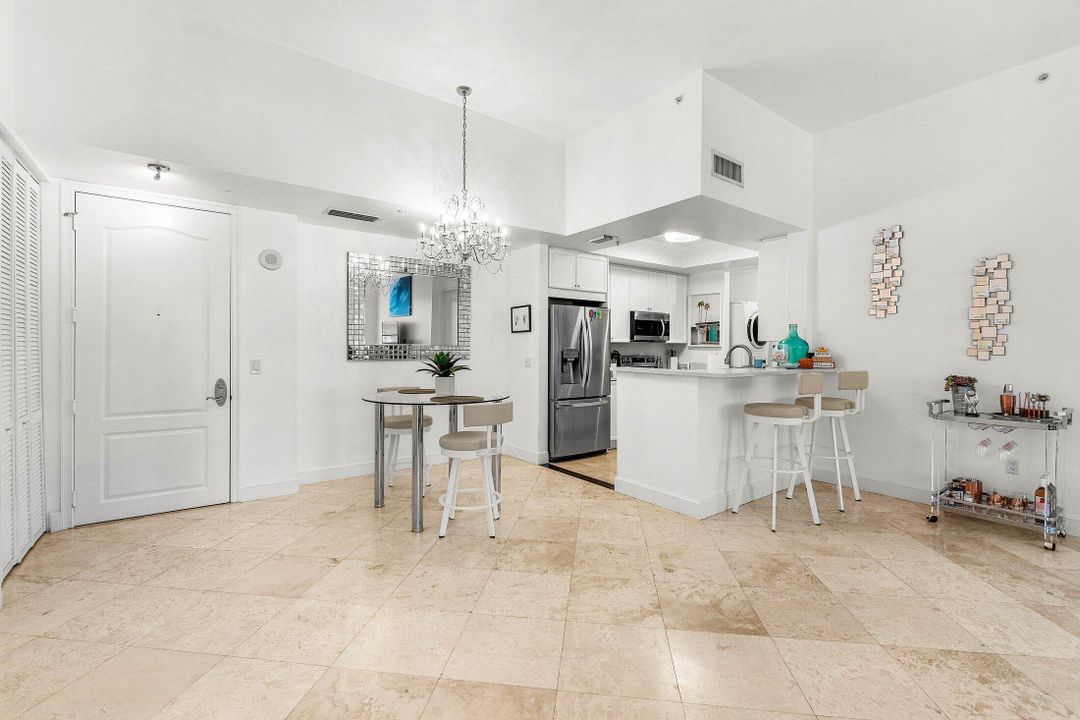 Active With Contract: $6,000 (2 beds, 2 baths, 1310 Square Feet)