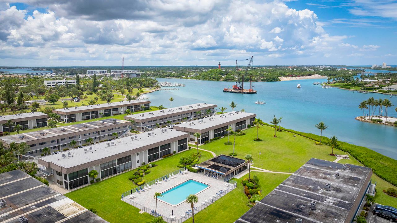 En Venta: $420,000 (2 camas, 2 baños, 1063 Pies cuadrados)