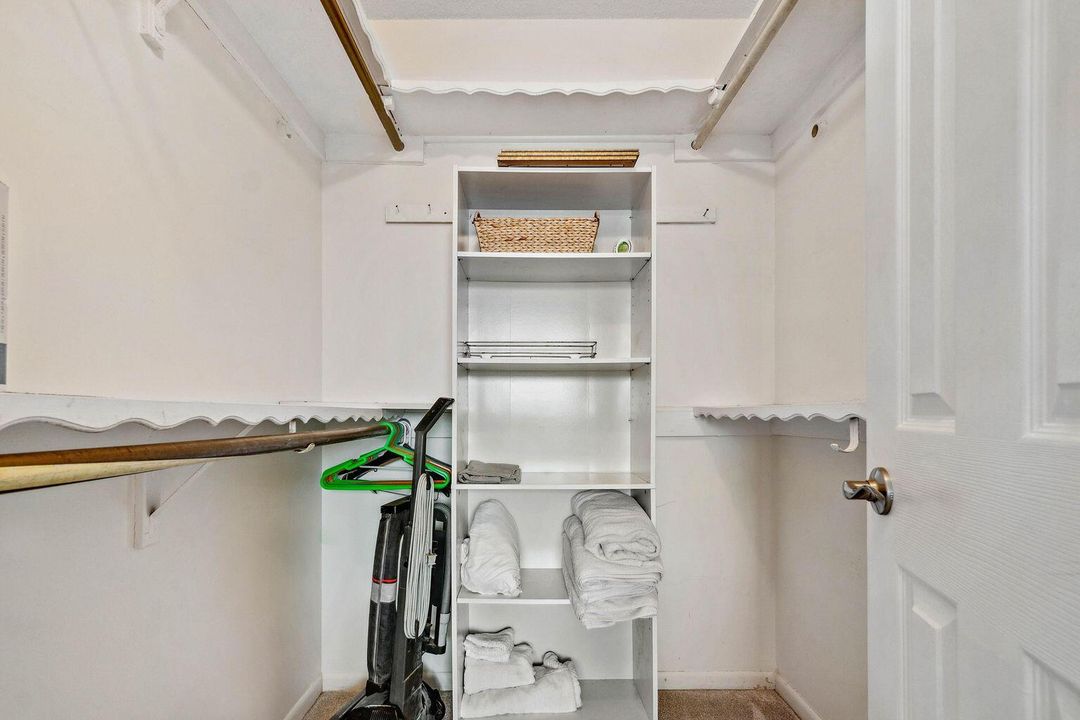 En Venta: $335,000 (1 camas, 1 baños, 720 Pies cuadrados)