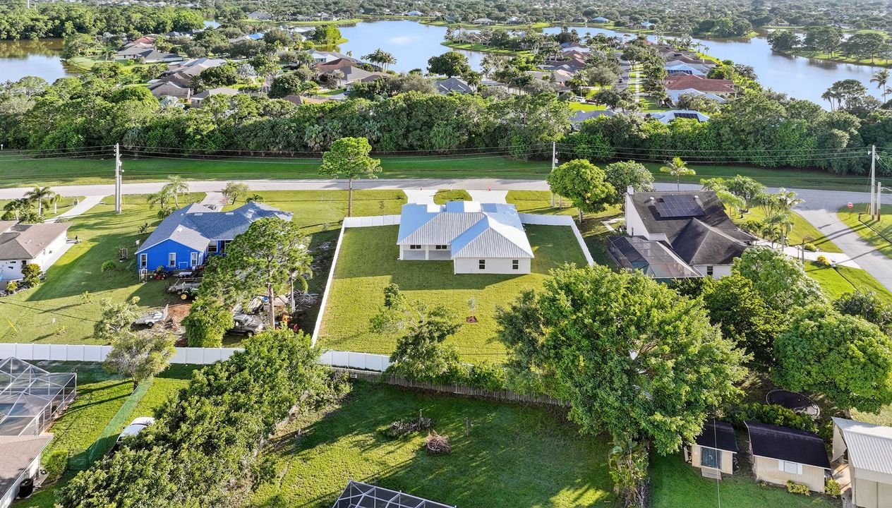 For Sale: $699,999 (5 beds, 3 baths, 2851 Square Feet)