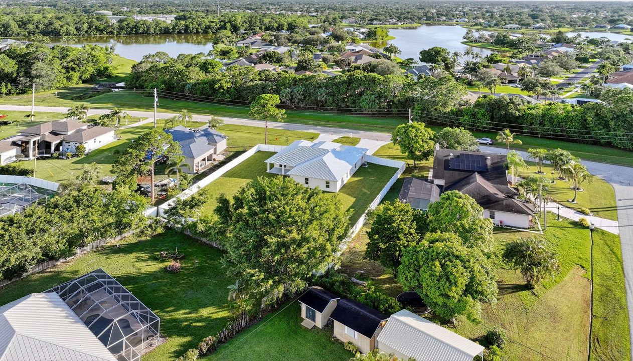 For Sale: $699,999 (5 beds, 3 baths, 2851 Square Feet)