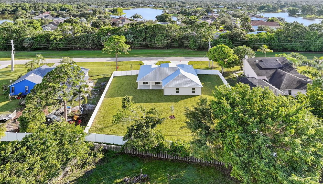 For Sale: $699,999 (5 beds, 3 baths, 2851 Square Feet)