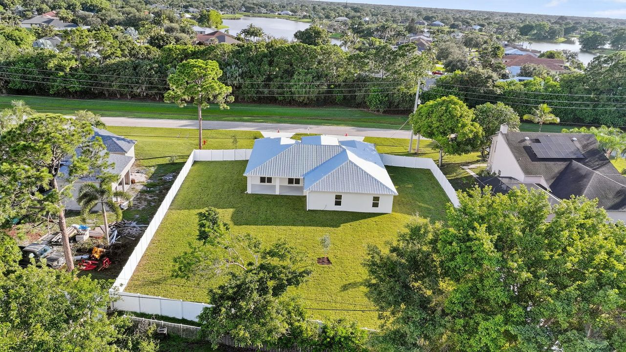 For Sale: $699,999 (5 beds, 3 baths, 2851 Square Feet)