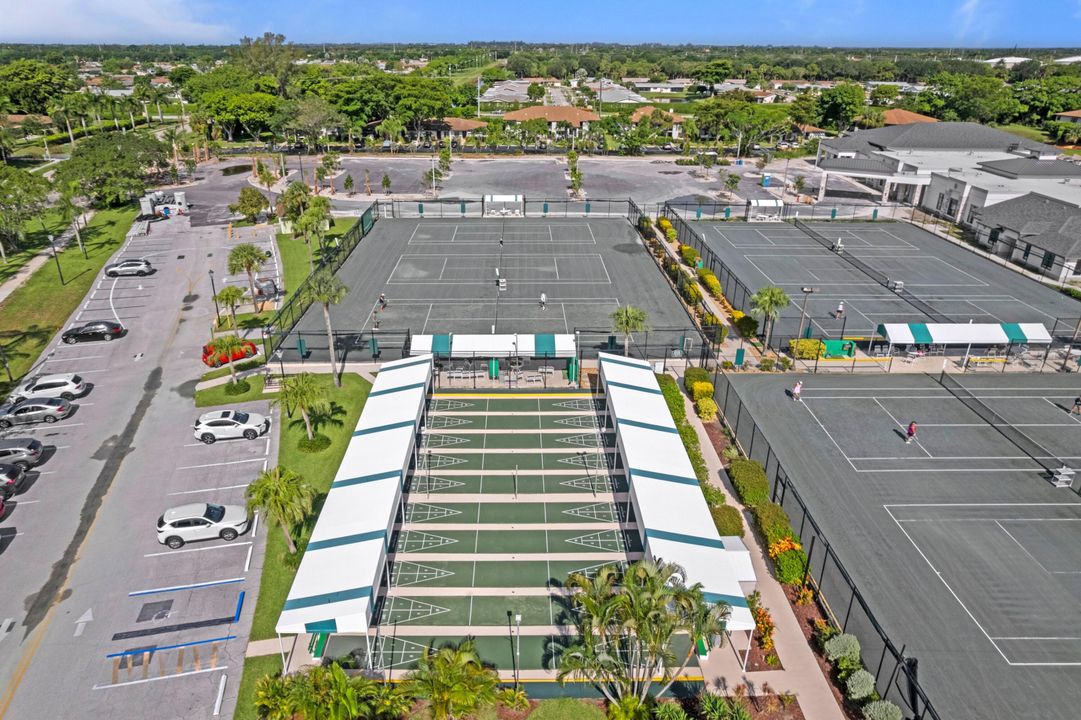 В аренду: $5,000 (4 спален, 3 ванн, 2500 Квадратных фут)