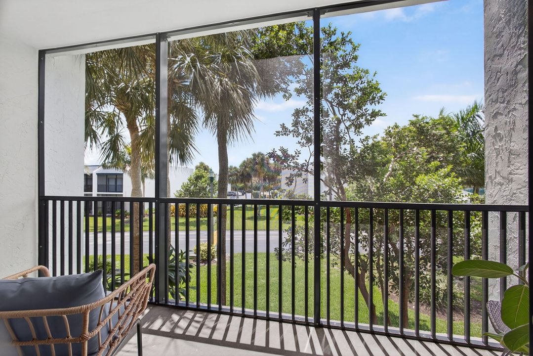 待售: $319,000 (1 贝兹, 1 浴室, 704 平方英尺)