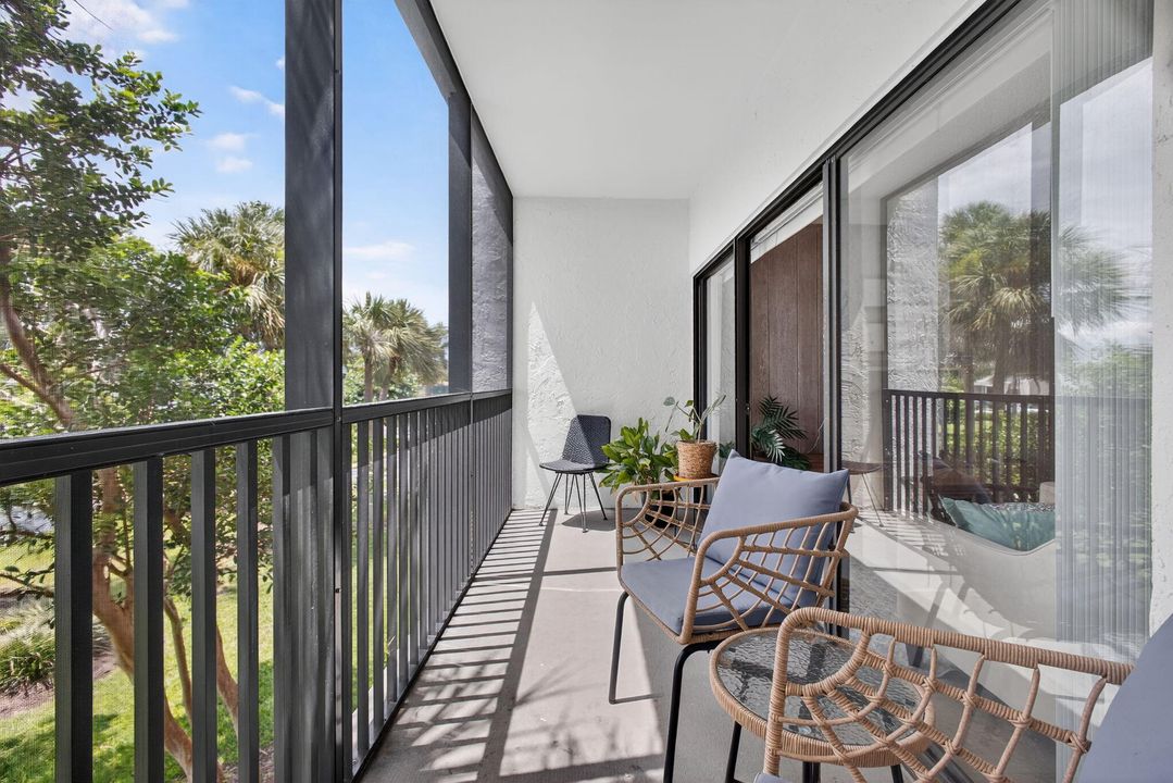 待售: $319,000 (1 贝兹, 1 浴室, 704 平方英尺)