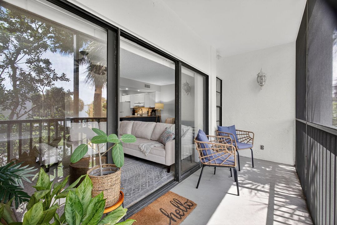 待售: $319,000 (1 贝兹, 1 浴室, 704 平方英尺)