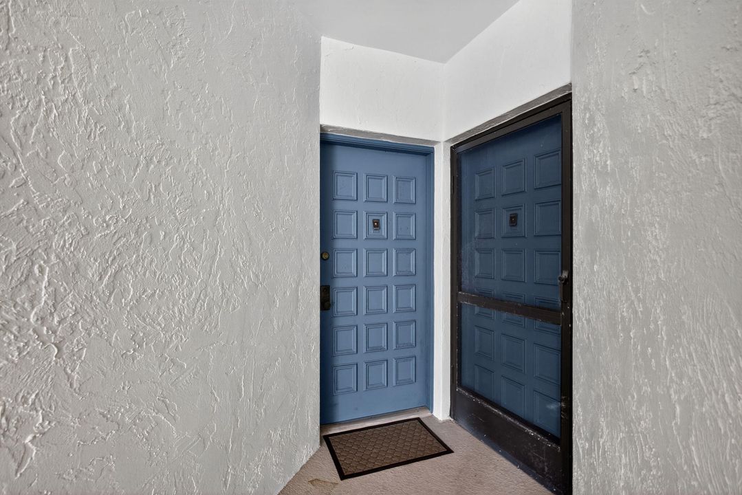 待售: $319,000 (1 贝兹, 1 浴室, 704 平方英尺)