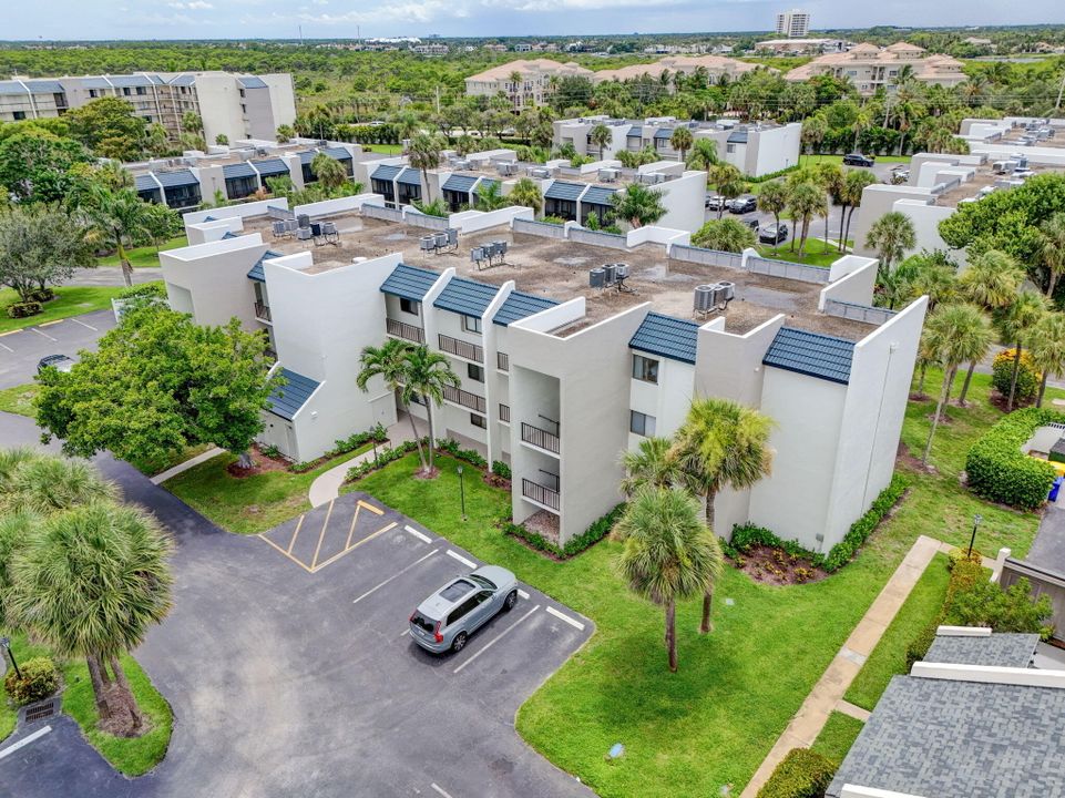 待售: $319,000 (1 贝兹, 1 浴室, 704 平方英尺)