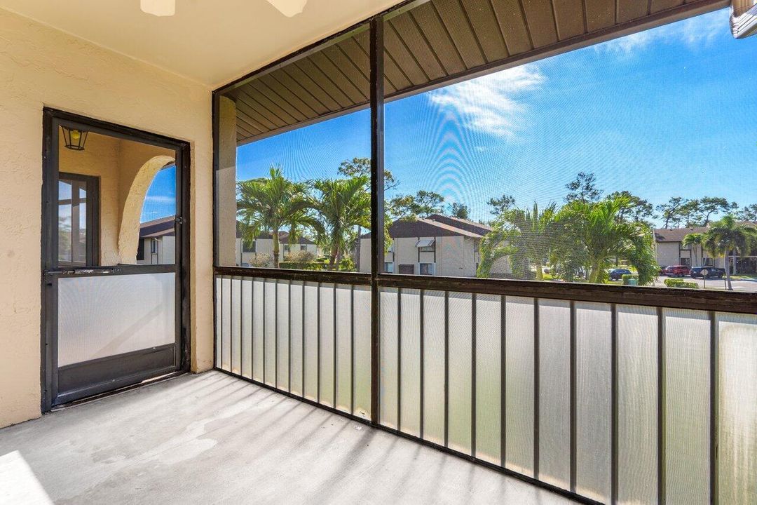 Active With Contract: $99,800 (1 beds, 1 baths, 639 Square Feet)